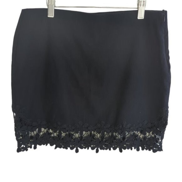 Zara Crochet Trim Mini Skirt - Picture 3 of 4